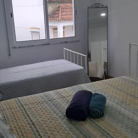 T2 - 45min Lisbon Holiday home *
